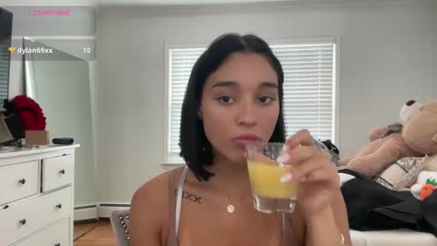 Snapshot of adriannarodriguez chatting on October 2025 05:01:01 PM Adrianna online show from October 2025 05:01:01 PM