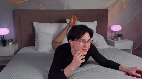 adrianoaubert online show from February 2025 04:19:02 PM