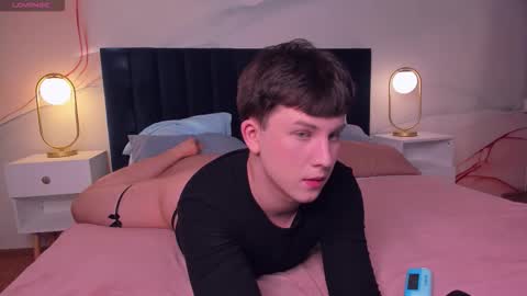 adrianoaubert online show from September 2025 03:08:02 AM