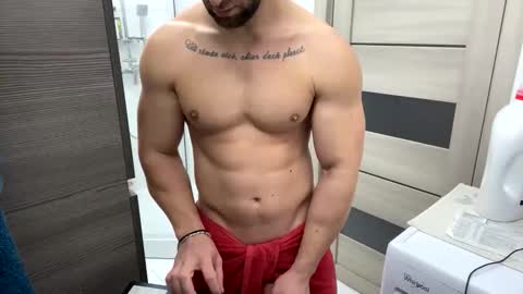 Mrrfitt online show from November 2025 12:49:02 PM