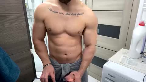 Mrrfitt online show from November 2025 11:25:01 PM