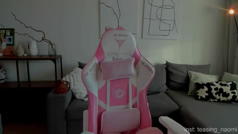 Naomi My instagram account - teasing naomi online show from February 2026 04:08:01 AM