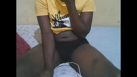 Snapshot of african_pussy2 chatting on November 2025 07:42:02 AM african_pussy2 online show from November 2025 07:42:02 AM