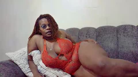 Snapshot of african_sexygoddess chatting on May 2026 08:21:01 AM african_sexygoddess online show from May 2026 08:21:01 AM