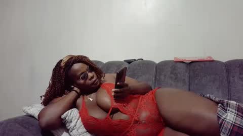 Snapshot of african_sexygoddess chatting on May 2026 02:42:02 AM african_sexygoddess online show from May 2026 02:42:02 AM