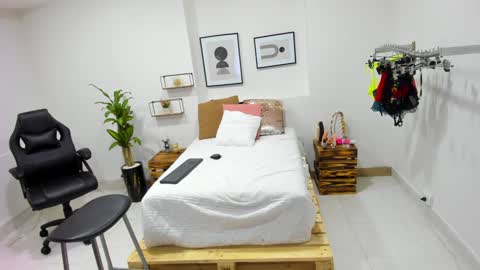 Afrodita online show from December 2024 09:02:01 PM