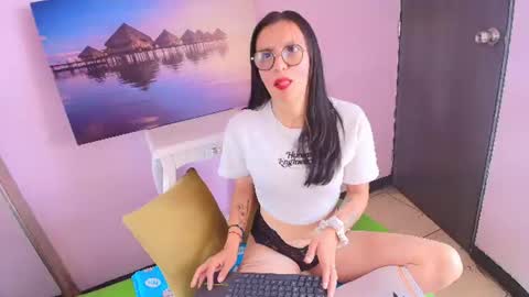 Snapshot of afrodita_rosse chatting on July 2026 04:13:01 PM Afrodita Rosse online show from July 2026 04:13:01 PM