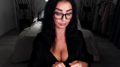 Afro online show from November 2025 03:13:02 PM