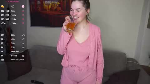 Lana  1800 - 0330 UTC   Mia 0700- 1630 UTC online show from February 2026 06:13:01 AM