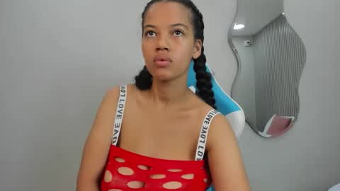 A G A T A  online show from October 2025 01:40:02 PM