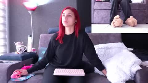 Agata Collinss online show from October 2025 12:04:02 PM