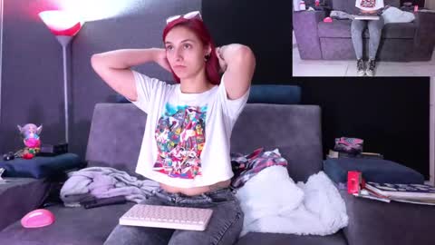 Agata Collinss online show from October 2025 12:00:01 AM