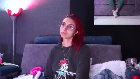 Agata Collinss online show from October 2025 02:15:01 AM