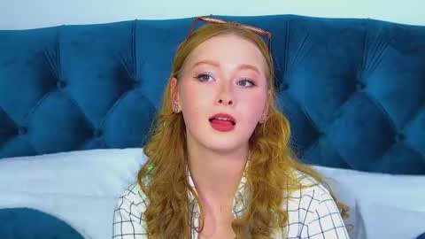 AgataFoxley online show from November 2025 06:30:01 PM