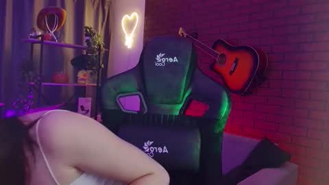 Agata online show from November 2025 08:47:01 AM