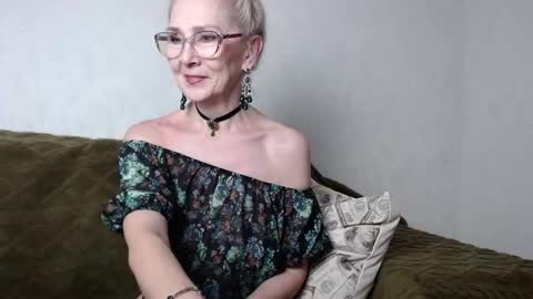 Snapshot of agatha_moore_ chatting on January 2025 03:04:02 PM Agatha online show from January 2025 03:04:02 PM