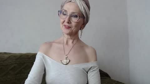 Snapshot of agatha_moore_ chatting on February 2025 06:58:02 AM Agatha online show from February 2025 06:58:02 AM