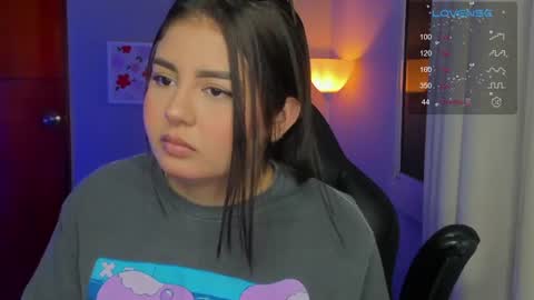 Snapshot of agatha_riccie chatting on June 2026 06:00:01 AM Cat online show from June 2026 06:00:01 AM