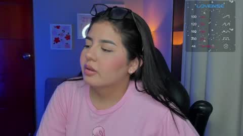 Snapshot of agatha_riccie chatting on June 2026 06:05:01 AM Cat online show from June 2026 06:05:01 AM