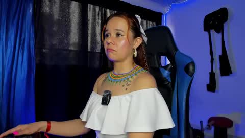 agatha_walter_ online show from November 2025 06:32:01 PM