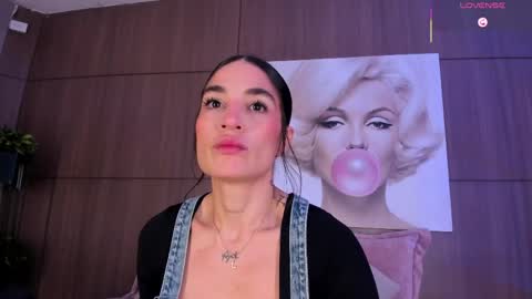    online show from April 2026 11:21:03 PM