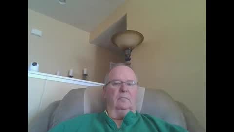 Snapshot of agedscotch chatting on January 2025 07:18:02 PM agedscotch online show from January 2025 07:18:02 PM