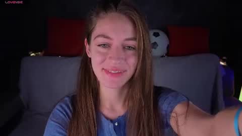 Snapshot of agnes_wells chatting on June 2026 01:08:02 AM agnes wells online show from June 2026 01:08:02 AM