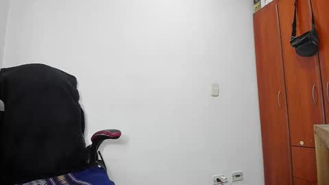 Snapshot of aguslover chatting on February 2026 04:27:02 PM Agustin online show from February 2026 04:27:02 PM