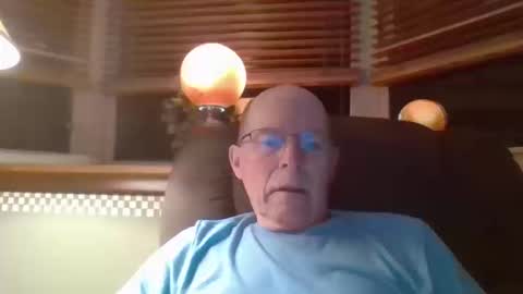 aguynrkfrd online show from October 2025 09:52:01 AM