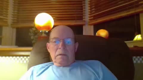 aguynrkfrd online show from October 2025 09:30:01 AM