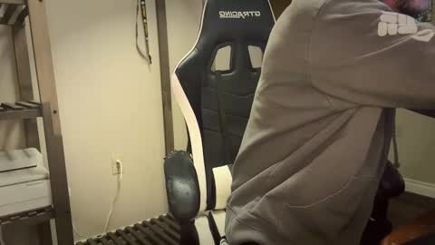 Snapshot of ah_shucks_ chatting on April 2026 03:37:02 AM AhShucks online show from April 2026 03:37:02 AM