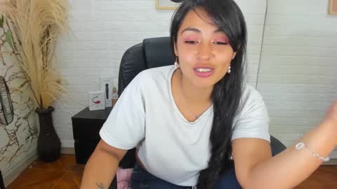 Snapshot of ahisha09 chatting on February 2025 03:14:01 PM Ahisha online show from February 2025 03:14:01 PM