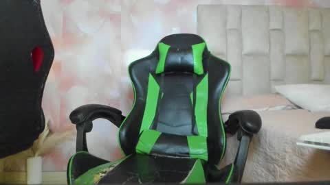 karoline  online show from March 2025 11:37:02 PM