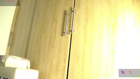 Aida  online show from November 2025 11:23:02 AM