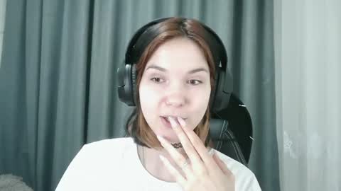 Snapshot of aidathome chatting on June 2026 06:32:02 PM Ruby online show from June 2026 06:32:02 PM