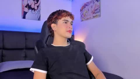 Aiden  online show from October 2025 12:00:02 PM