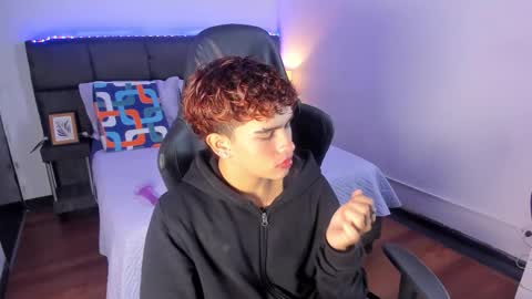 Aiden  online show from December 2025 12:54:01 PM