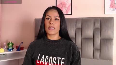 Snapshot of aiilynn_1 chatting on November 2025 09:25:01 PM Ailyn online show from November 2025 09:25:01 PM