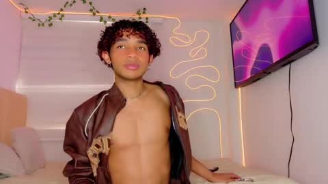 Snapshot of aiiron_m chatting on September 2025 08:10:01 PM Aaron Winter online show from September 2025 08:10:01 PM