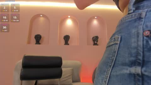 Snapshot of aileenvega chatting on January 2025 11:43:01 AM AILEEN VEGA online show from January 2025 11:43:01 AM