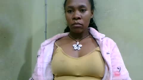 Snapshot of aimee982179 chatting on June 2026 02:19:01 PM aimee982179 online show from June 2026 02:19:01 PM