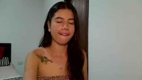 Snapshot of aine_ileana chatting on September 2025 05:17:01 PM J online show from September 2025 05:17:01 PM