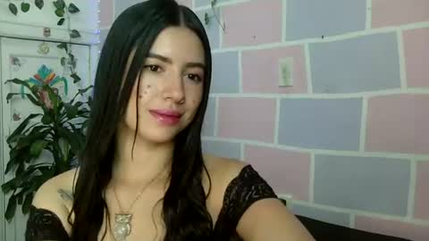 Snapshot of aine_ileana chatting on July 2026 02:02:01 PM J online show from July 2026 02:02:01 PM