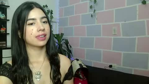 Snapshot of aine_ileana chatting on July 2026 03:08:02 PM J online show from July 2026 03:08:02 PM