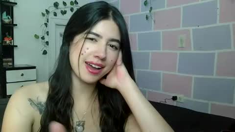 Snapshot of aine_ileana chatting on July 2026 06:29:01 PM J online show from July 2026 06:29:01 PM