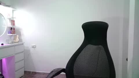 AINE online show from November 2025 02:00:01 AM