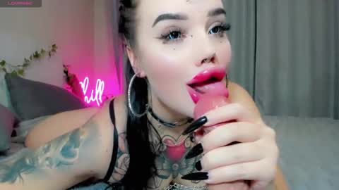 Aira online show from November 2025 03:08:02 AM