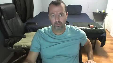 Daddy online show from November 2025 12:11:01 AM