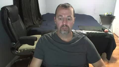 Daddy online show from December 2025 12:38:02 AM