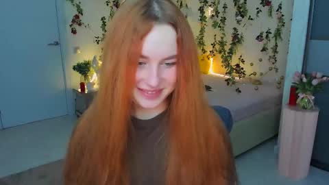 Snapshot of airysilhouette chatting on February 2026 04:10:01 AM Louise online show from February 2026 04:10:01 AM